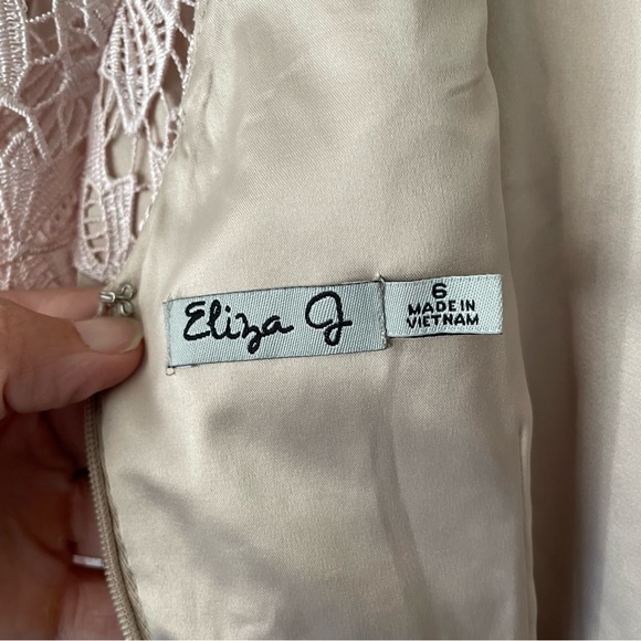 ELIZA J • NWT Formal Blush Lace Overlay Evening Cocktail Dress Size 6 - Picture 3 of 6